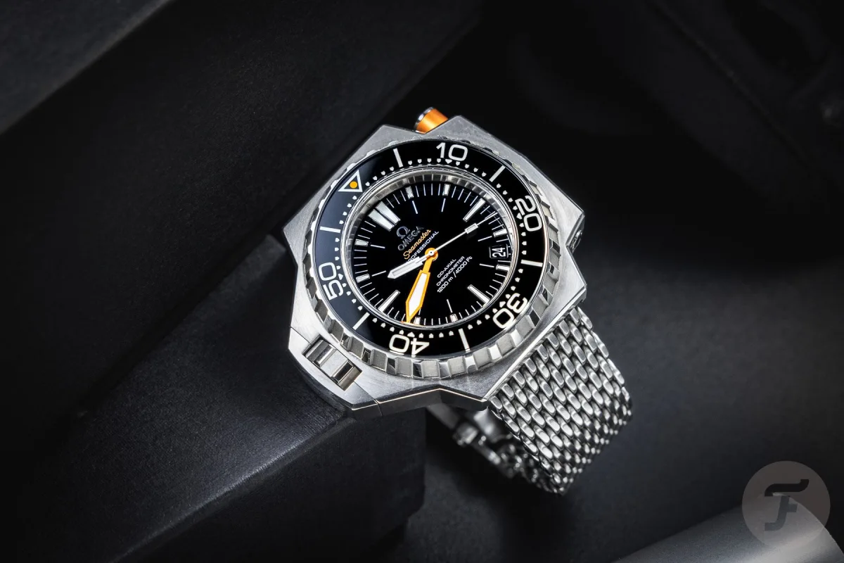 Omega Seamaster Professional Ploprof 1200M case design