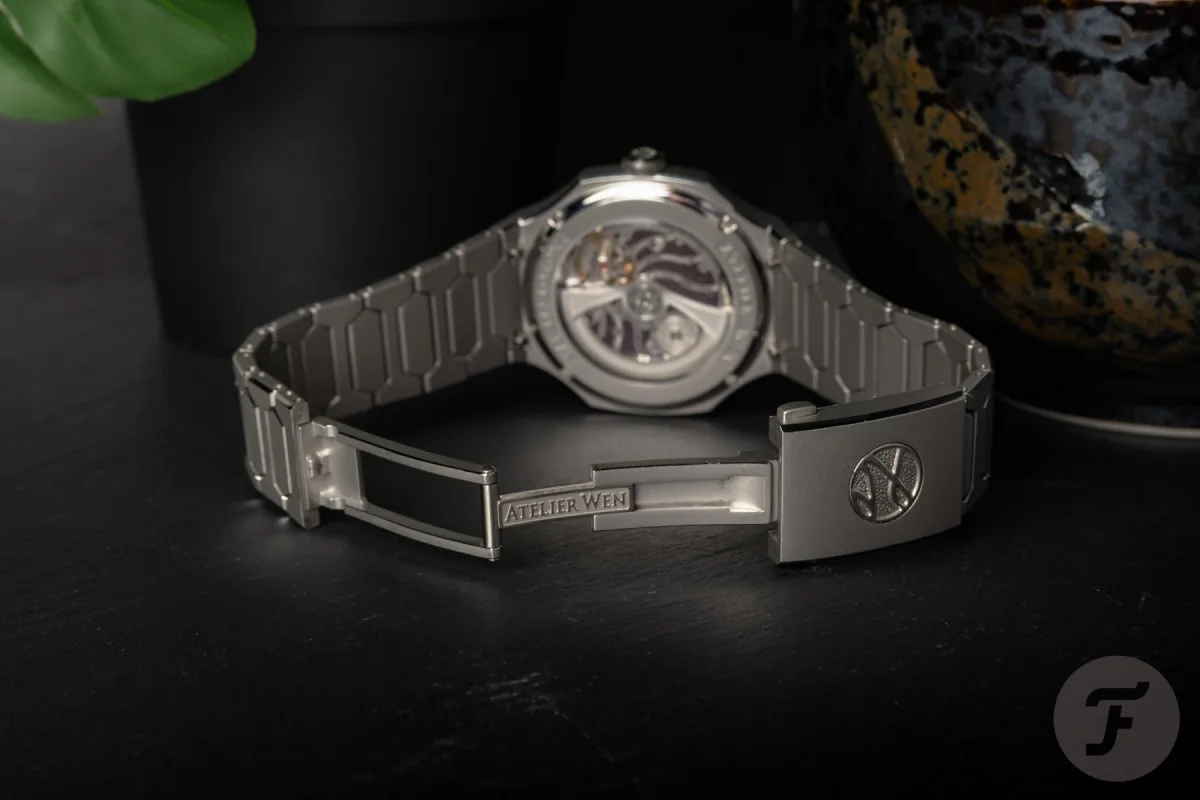 Atelier Wen Perception V3 watch with integrated bracelet