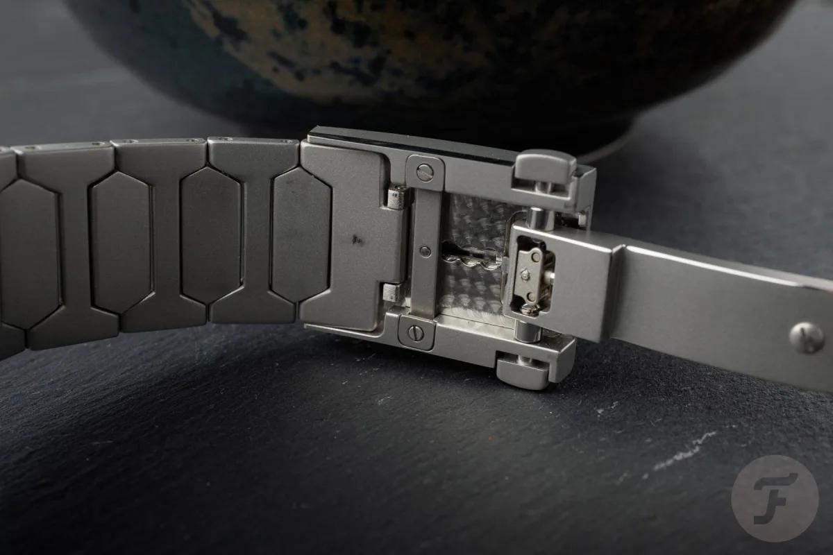 Guilloché dials with fish scale pattern by Cheng Yucai
