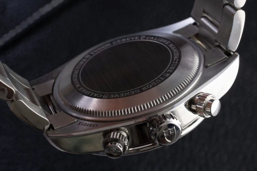 Tudor Black Bay Chrono 39 case design