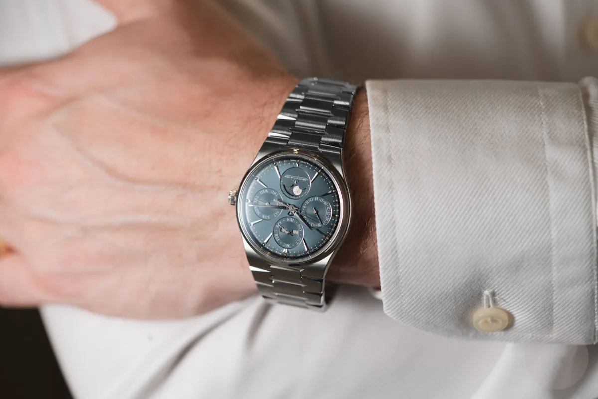 Dial details of Jaeger-LeCoultre Master Control Chronometre Perpetual Calendar