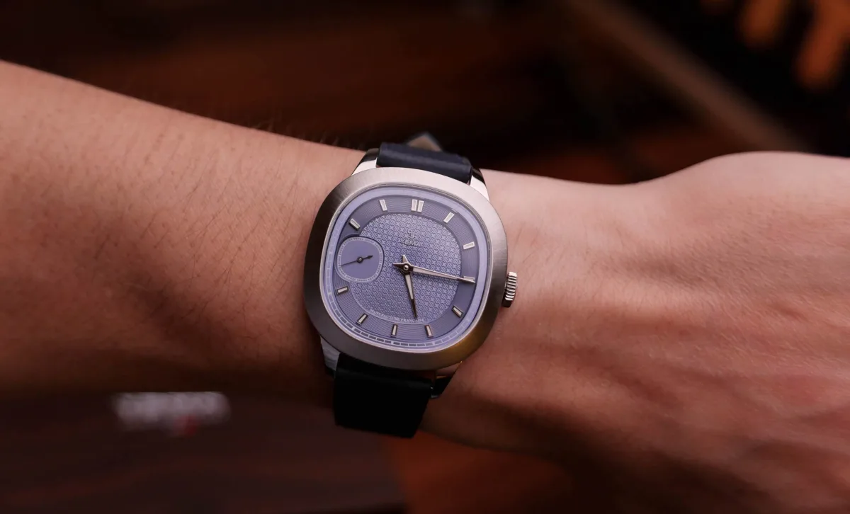 Yema Granvelle Renaissance CMM.29 with cushion-shaped case