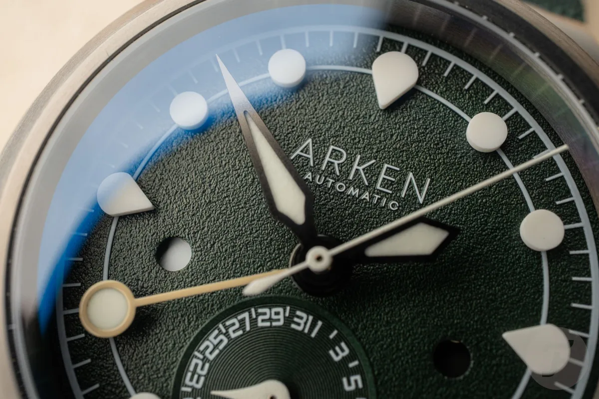 Arken Alterum Sage Grey titanium case
