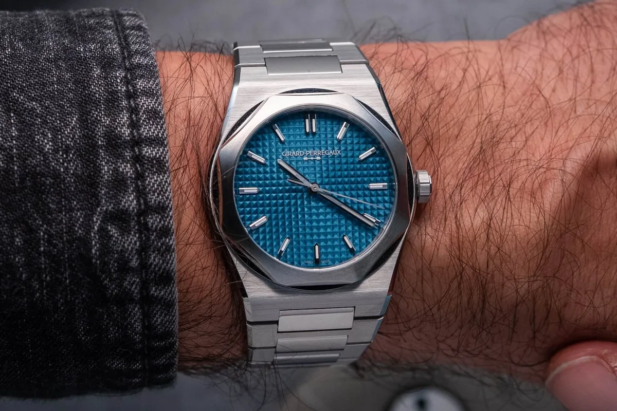 Girard-Perregaux Laureato FIFTY Steel blue enamel dial