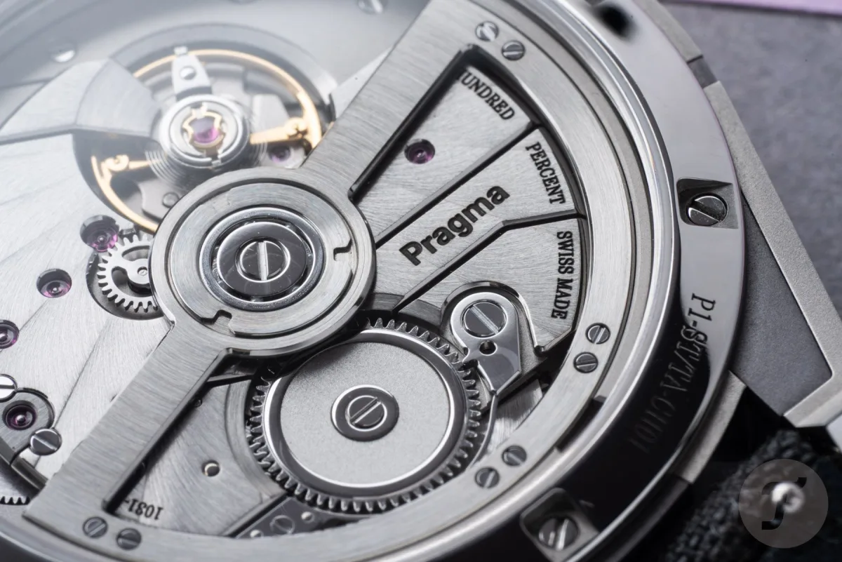 Obsidian stone used for Pragma watch dial