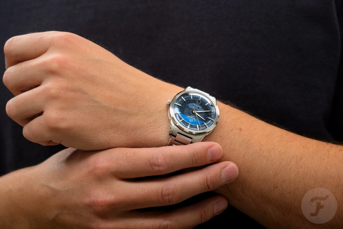 Sunburst dial of Charlie Paris Alliance