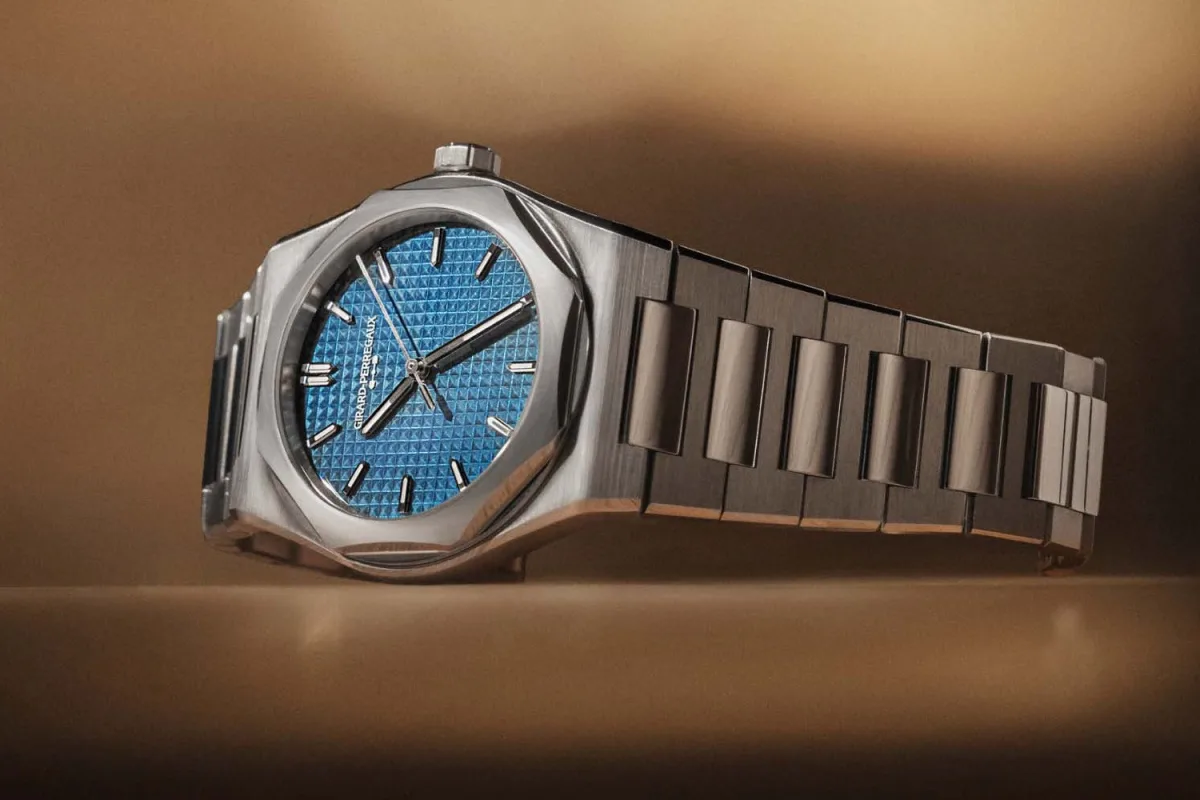 Girard-Perregaux Laureato with blue enamel dial