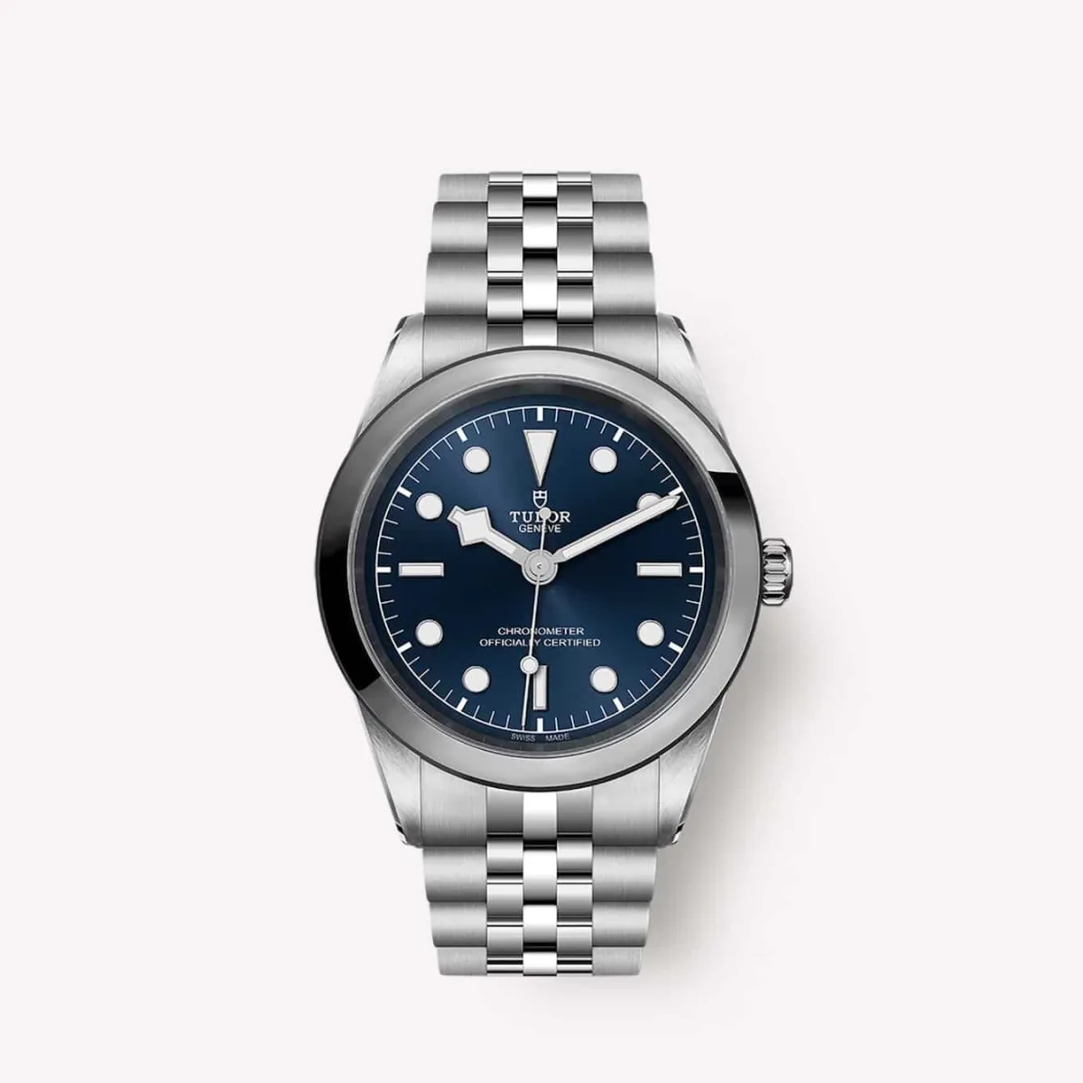 Tudor Black Bay 41, graceful steel design