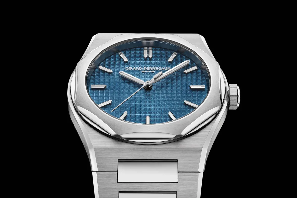 Girard-Perregaux Laureato Fifty 39mm model with blue enamel dial