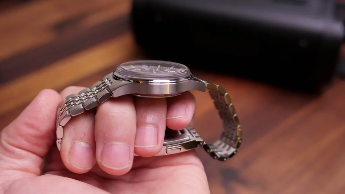 Longines Legend Diver 39 case and bracelet