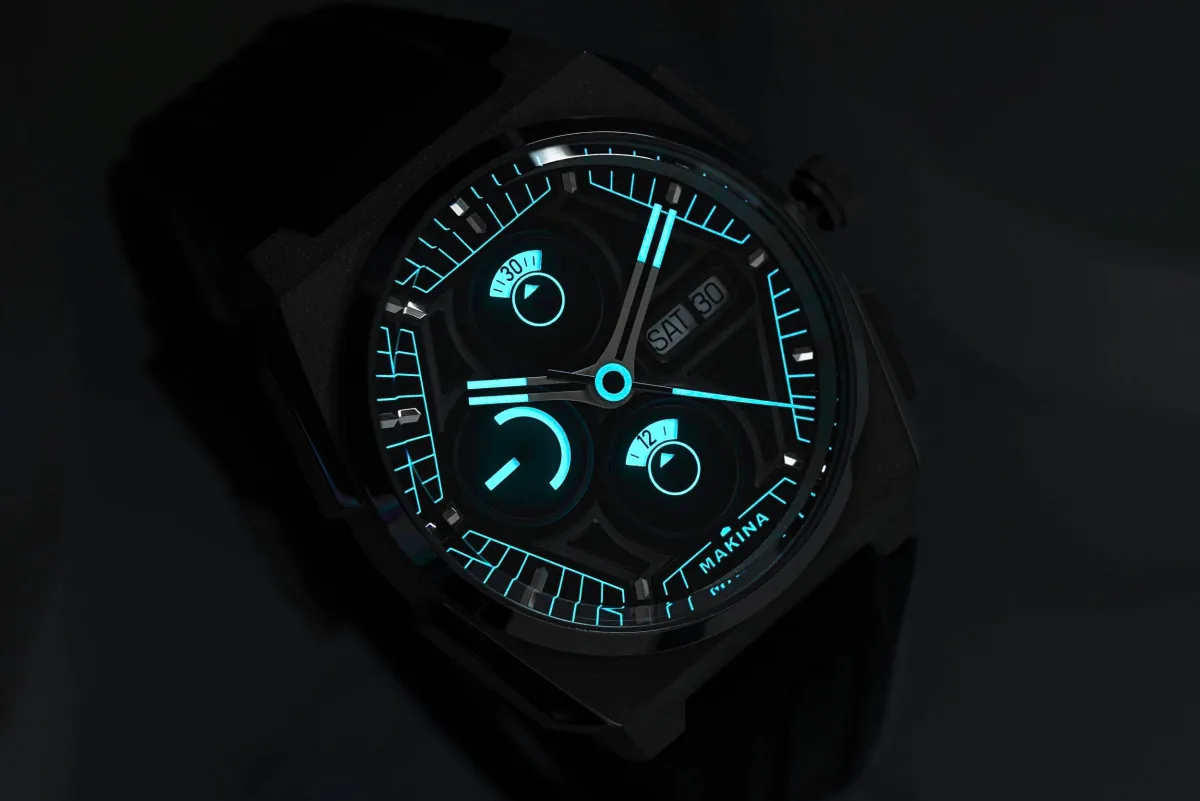 Makina Cassiel II with industrial design elements