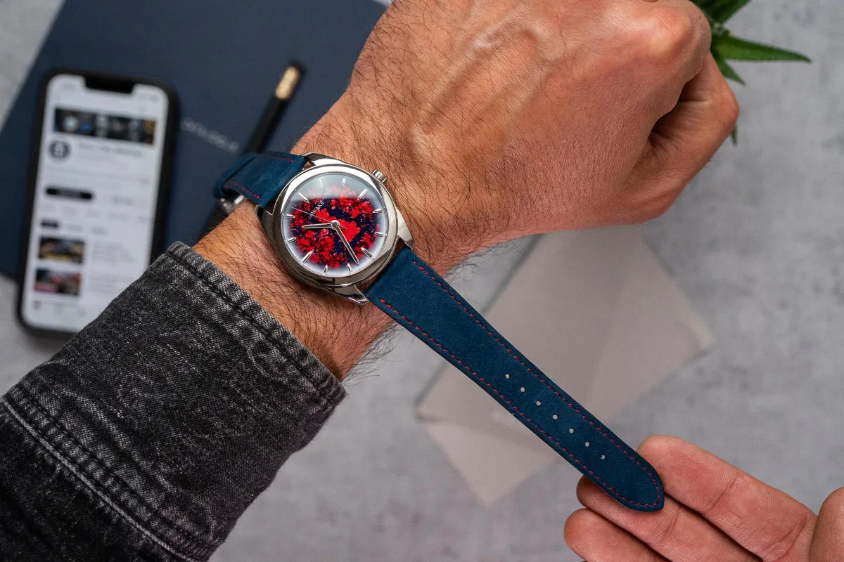 Overall look of the Awake Sơn Mài Union Jack watch