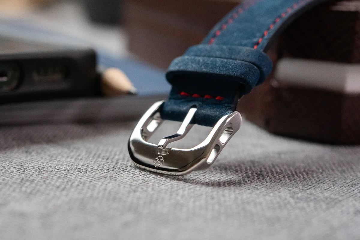 La Joux-Perret G101 movement in Awake Sơn Mài Union Jack