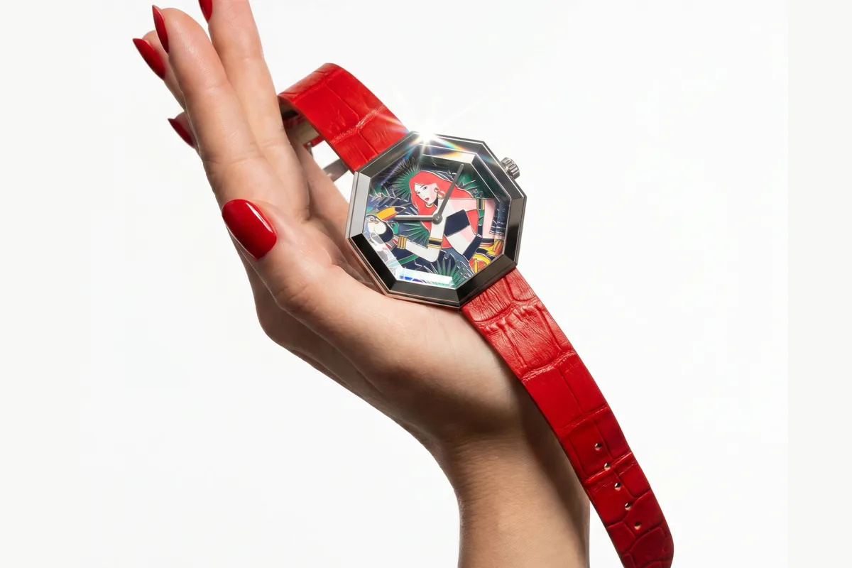 Sapphire glass on The Face in Time watch