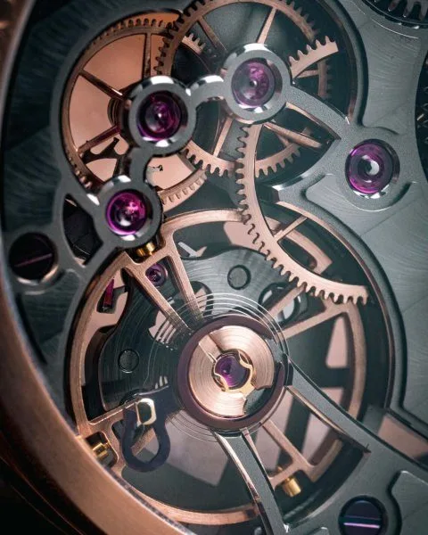 Close-up of Liberty 250's free-sprung balance