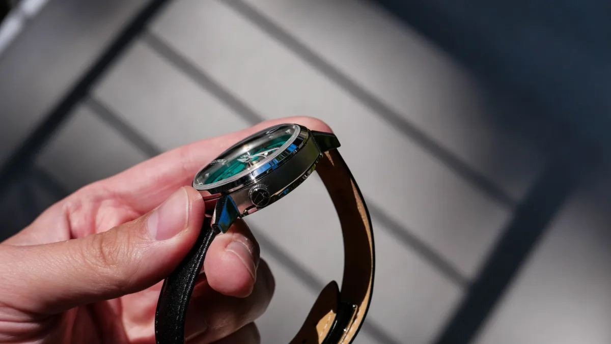 Open dial of Accutron Spaceview 314