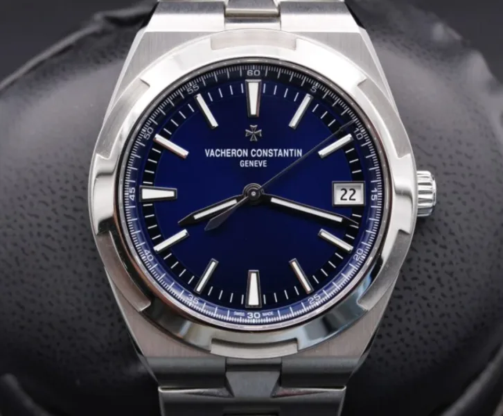 Vacheron Constantin Overseas ref. 4500V/110A-B128 watch