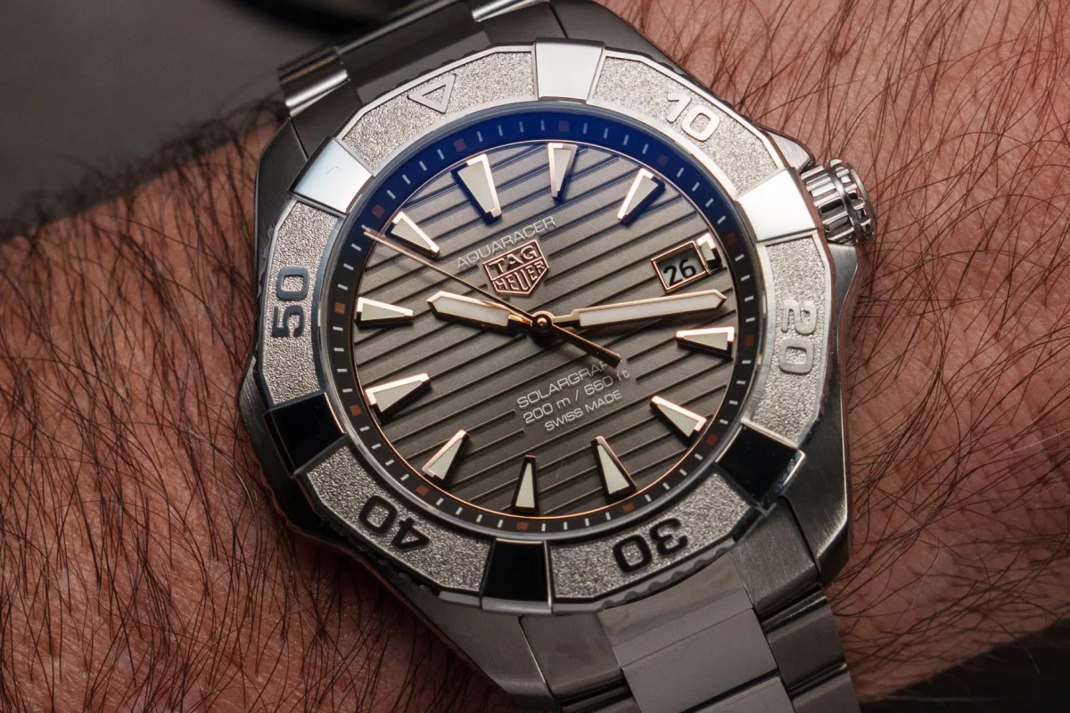 Close-up of the TAG Heuer Aquaracer Solargraph dial