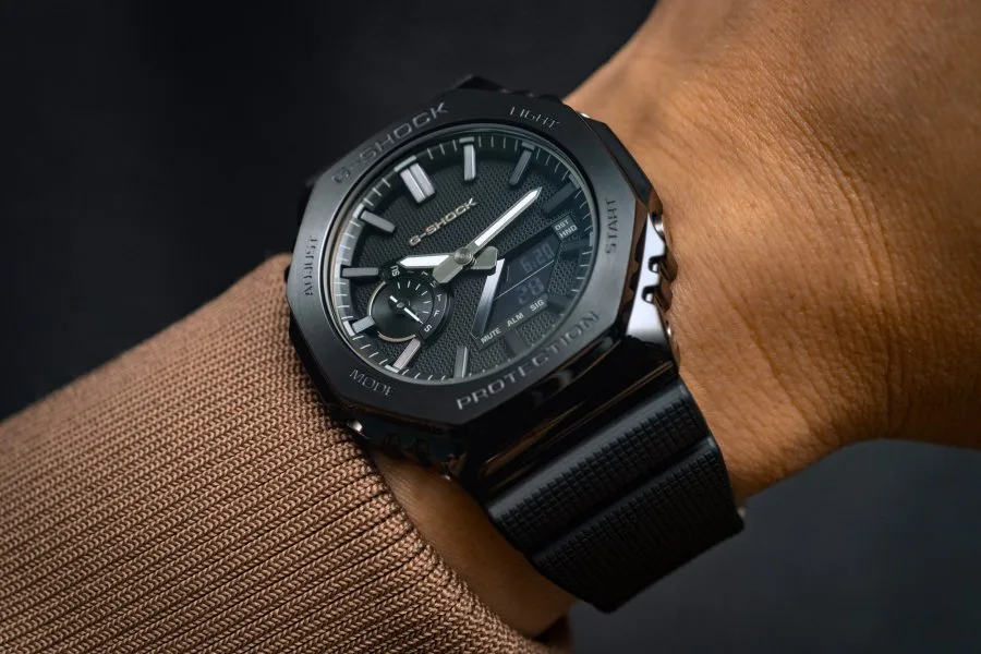 GM2100LXB-1A and GM2100LXB-1A9 watch models