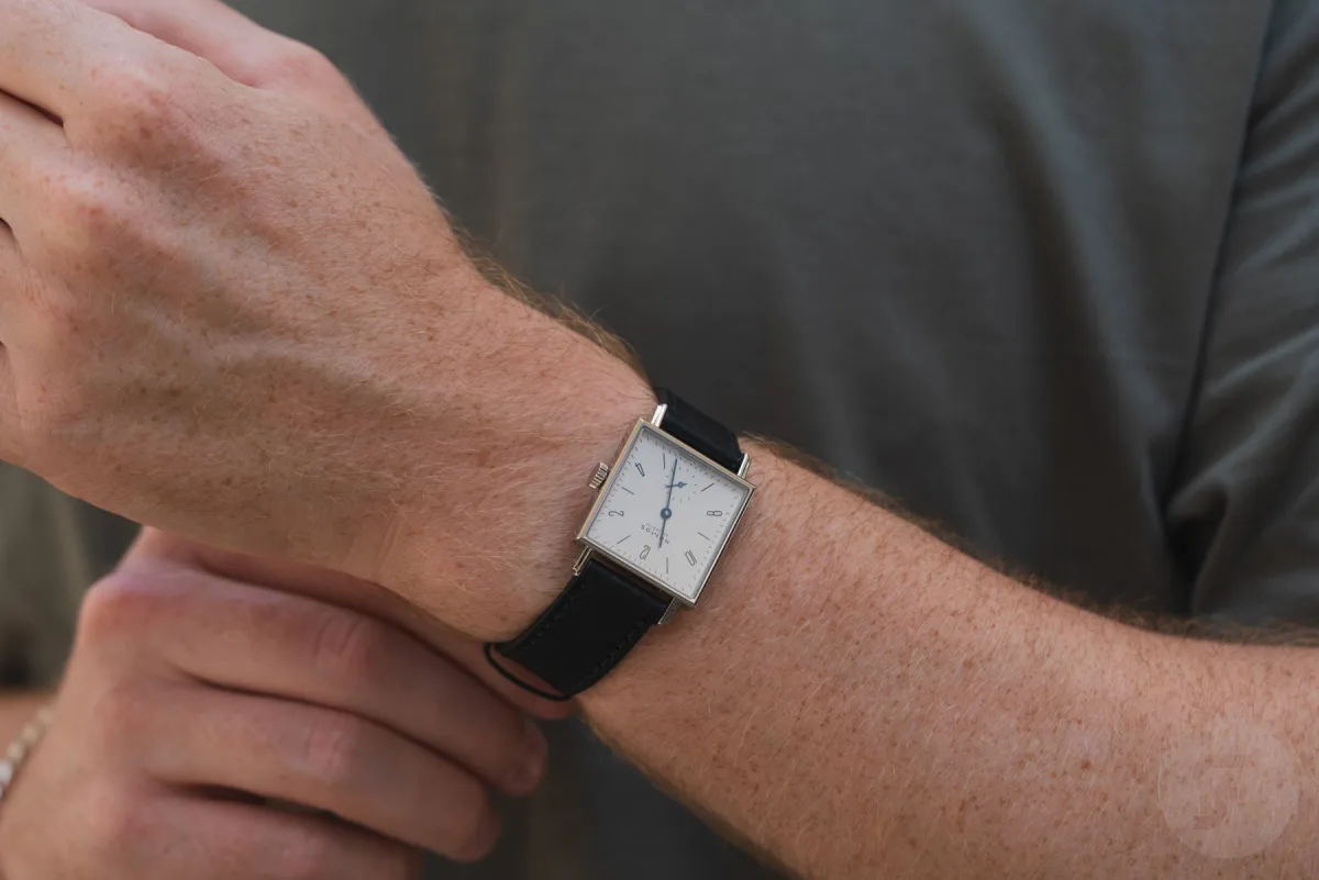 View of the Nomos DUW 4001 movement with Glashütte striping