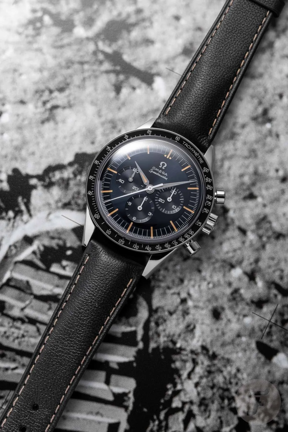 Comparison of Omega Speedmaster dial options.