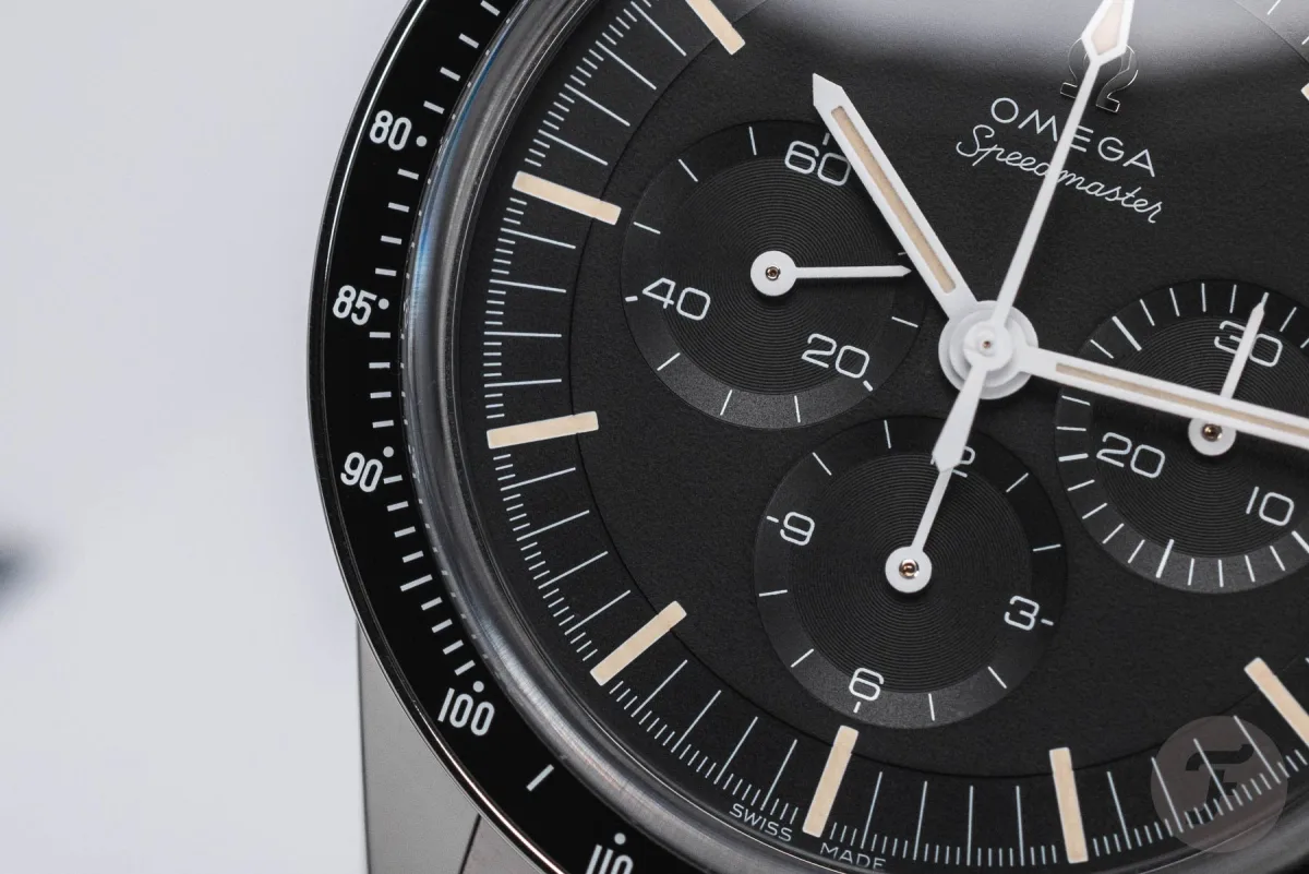 Close-up of Calibre 321 movement.