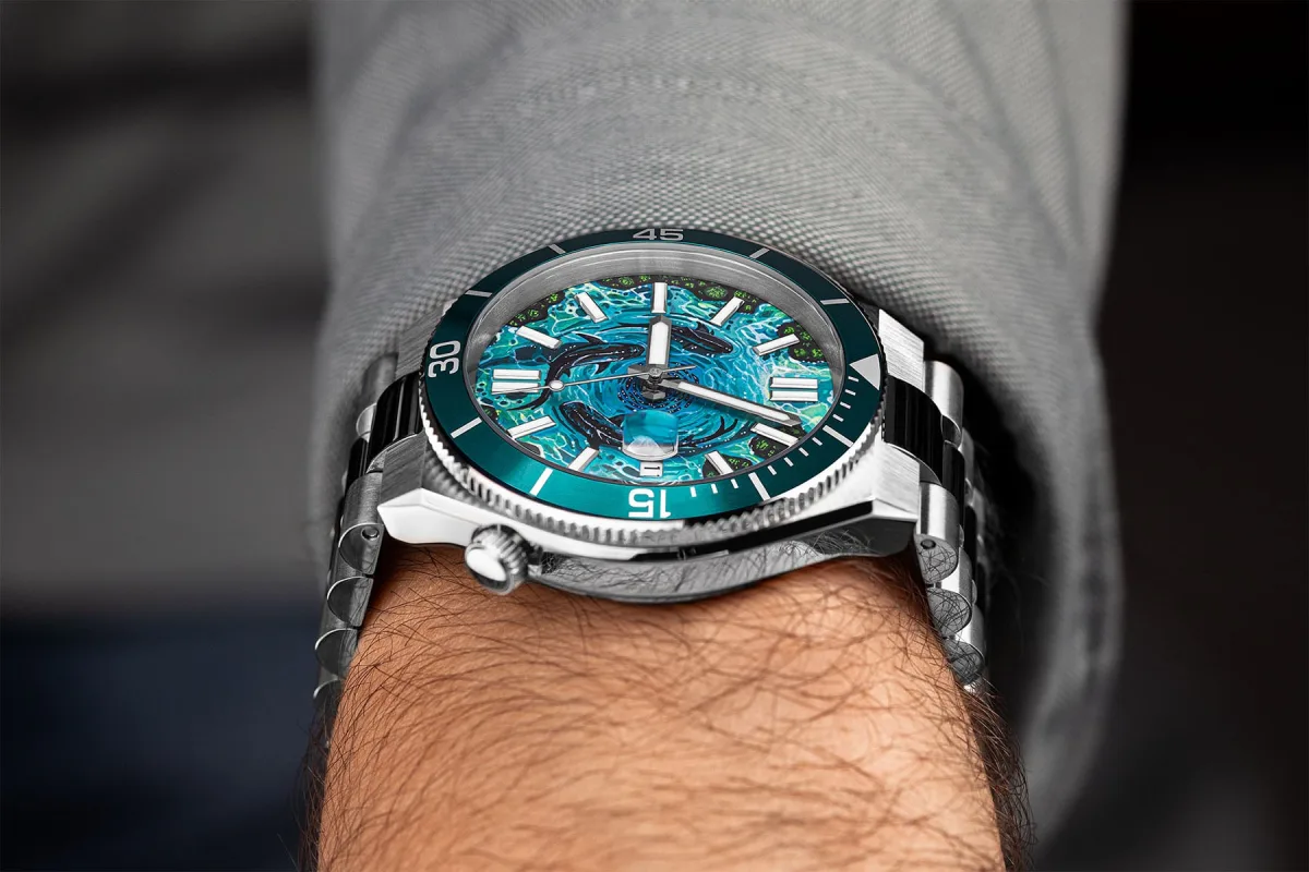 Citizen Tsuyosa Shore Mako case and bracelet design