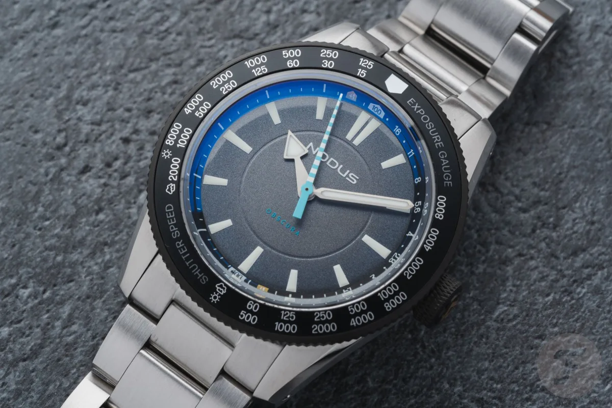 Nodus Obscura II showing bezel and crown