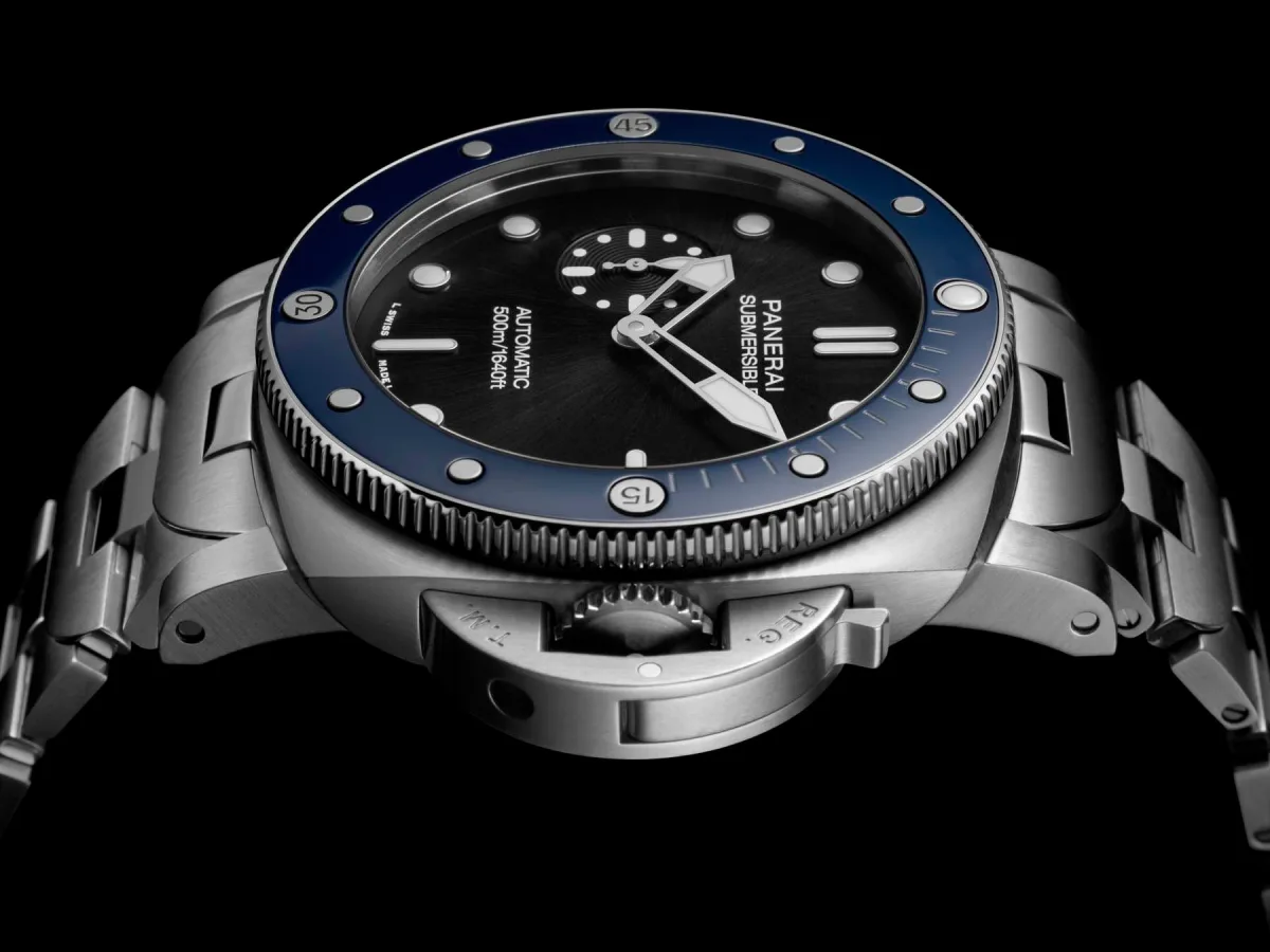 Panerai Submersible PAM01756 dial detail