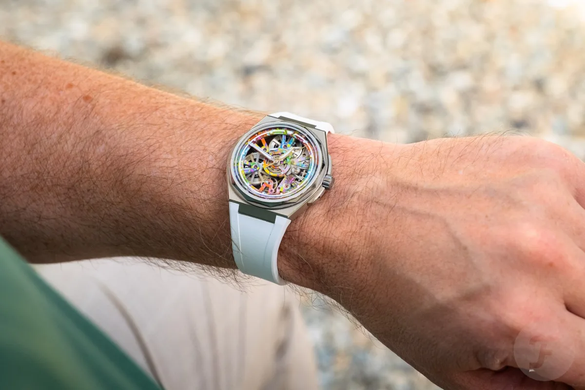 Detailed view of the Twelve Xander's dial