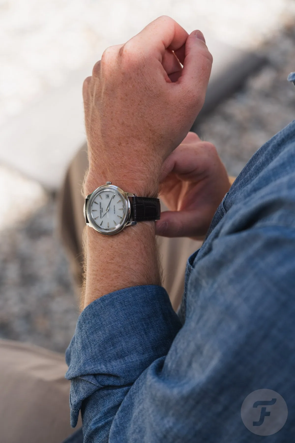 Frederique Constant Moneta Solarmetre hands and markers