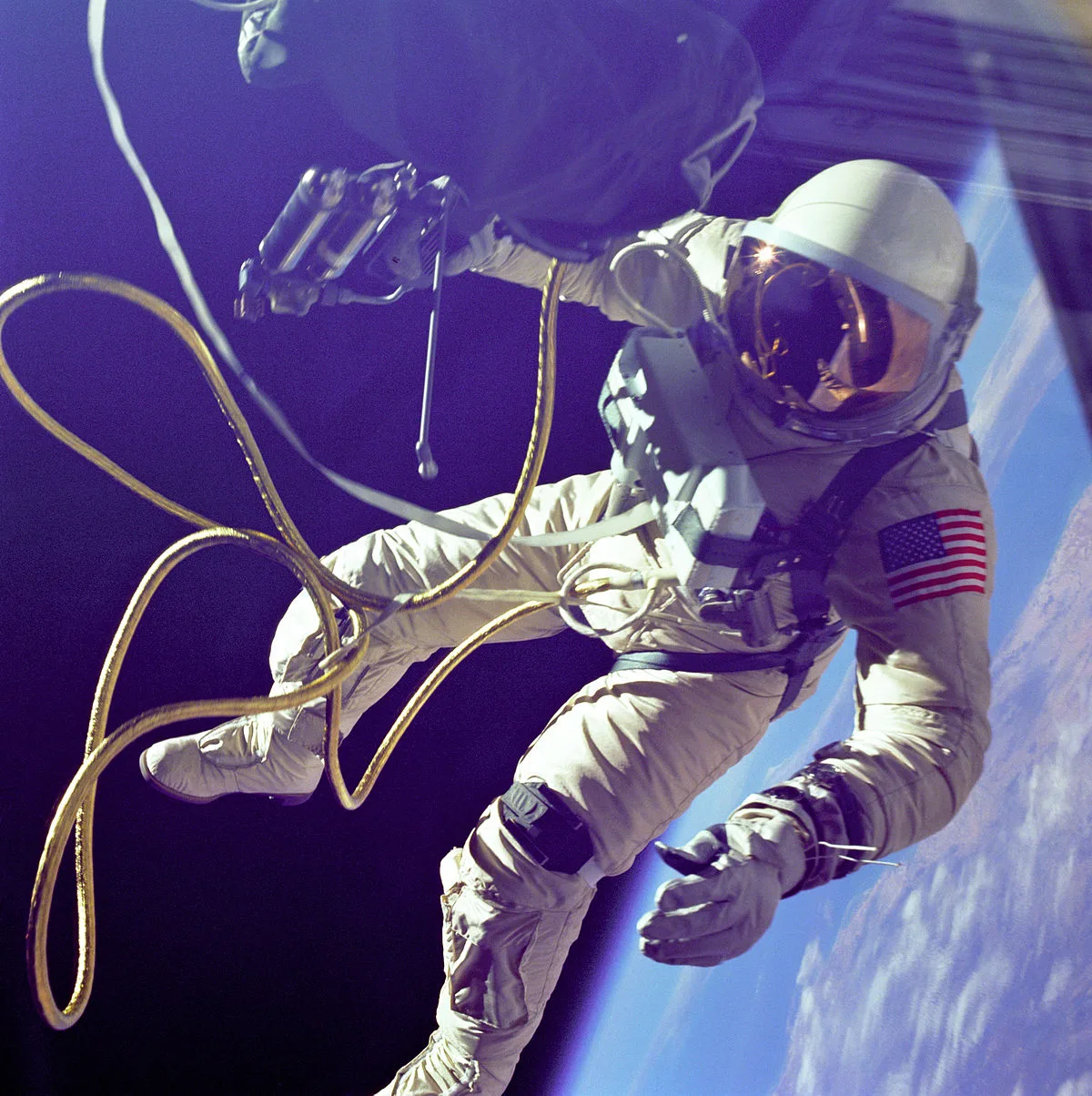 Astronauts Virgil Grissom and John Young with Speedmaster 105.003
