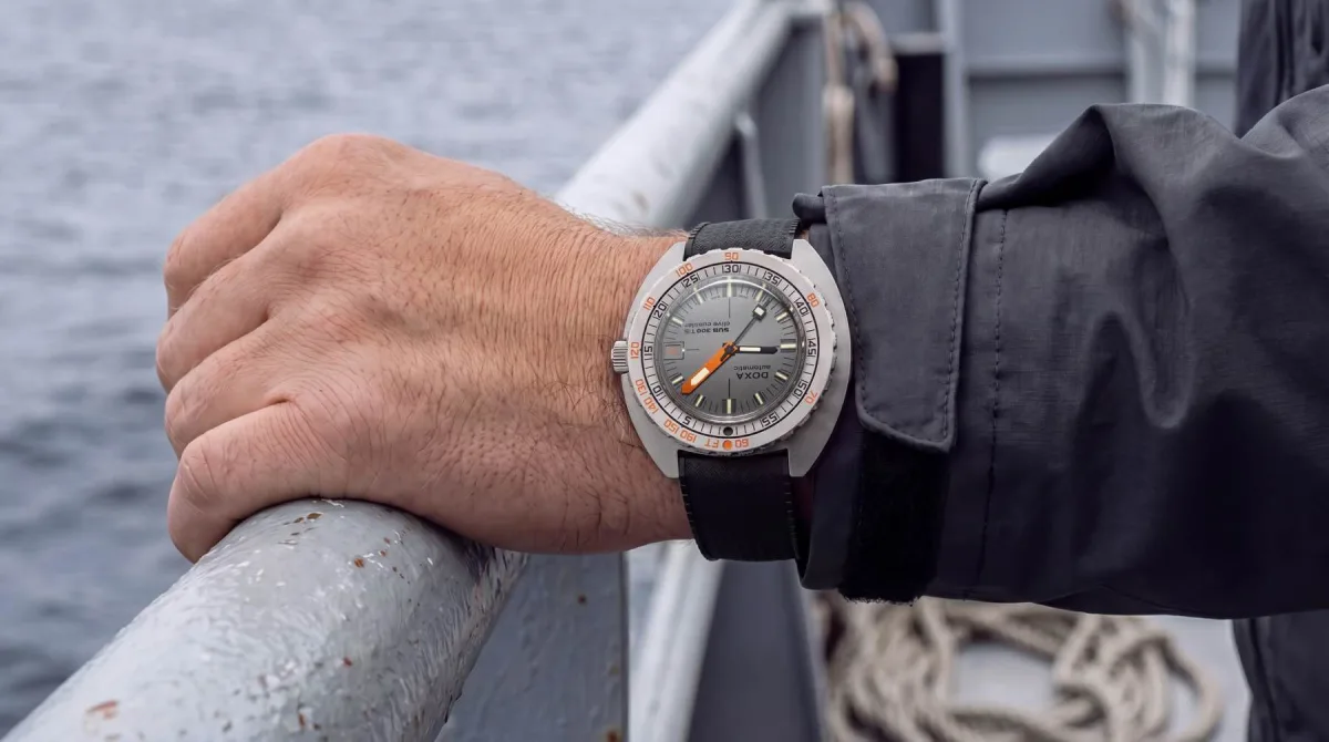 Table of technical specifications for Doxa Sub 300 Ti5 Clive Cussler