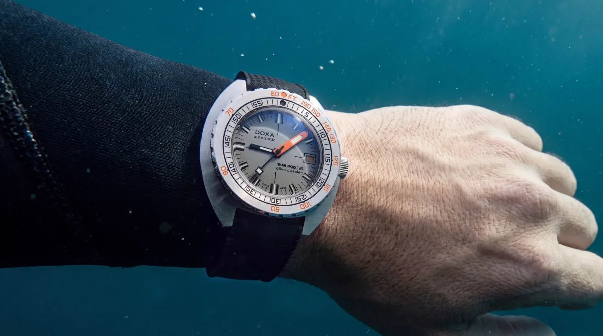 Side view of the Doxa Sub 300 Ti5 Clive Cussler titanium case