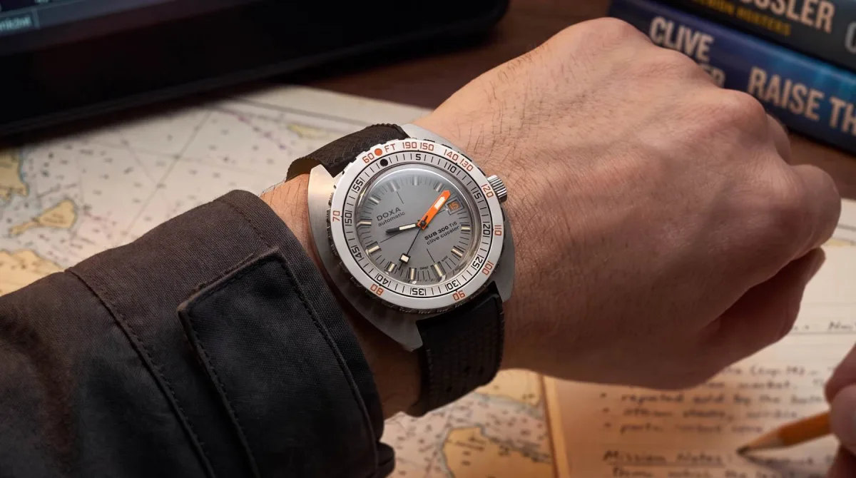 Doxa Sub 300 Ti5 Clive Cussler bezel and luminous markers