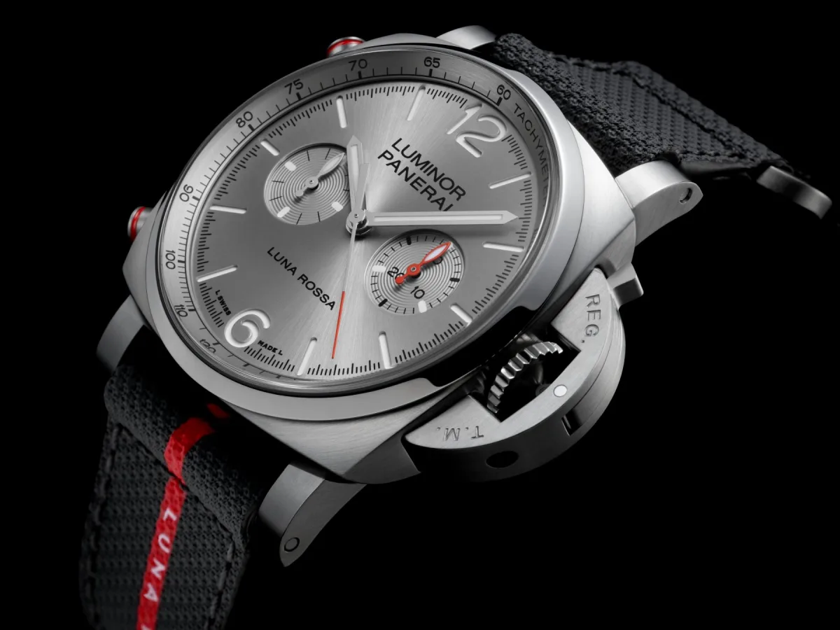 Close-up of Luminor Luna Rossa Chrono PAM01768