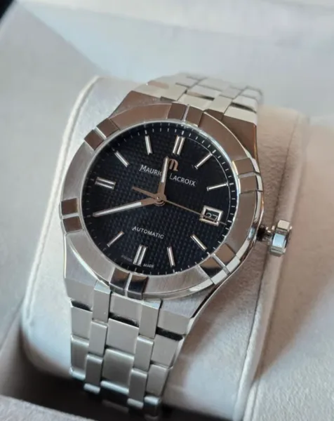 Maurice Lacroix Aikon with integrated strap and distinct bezel