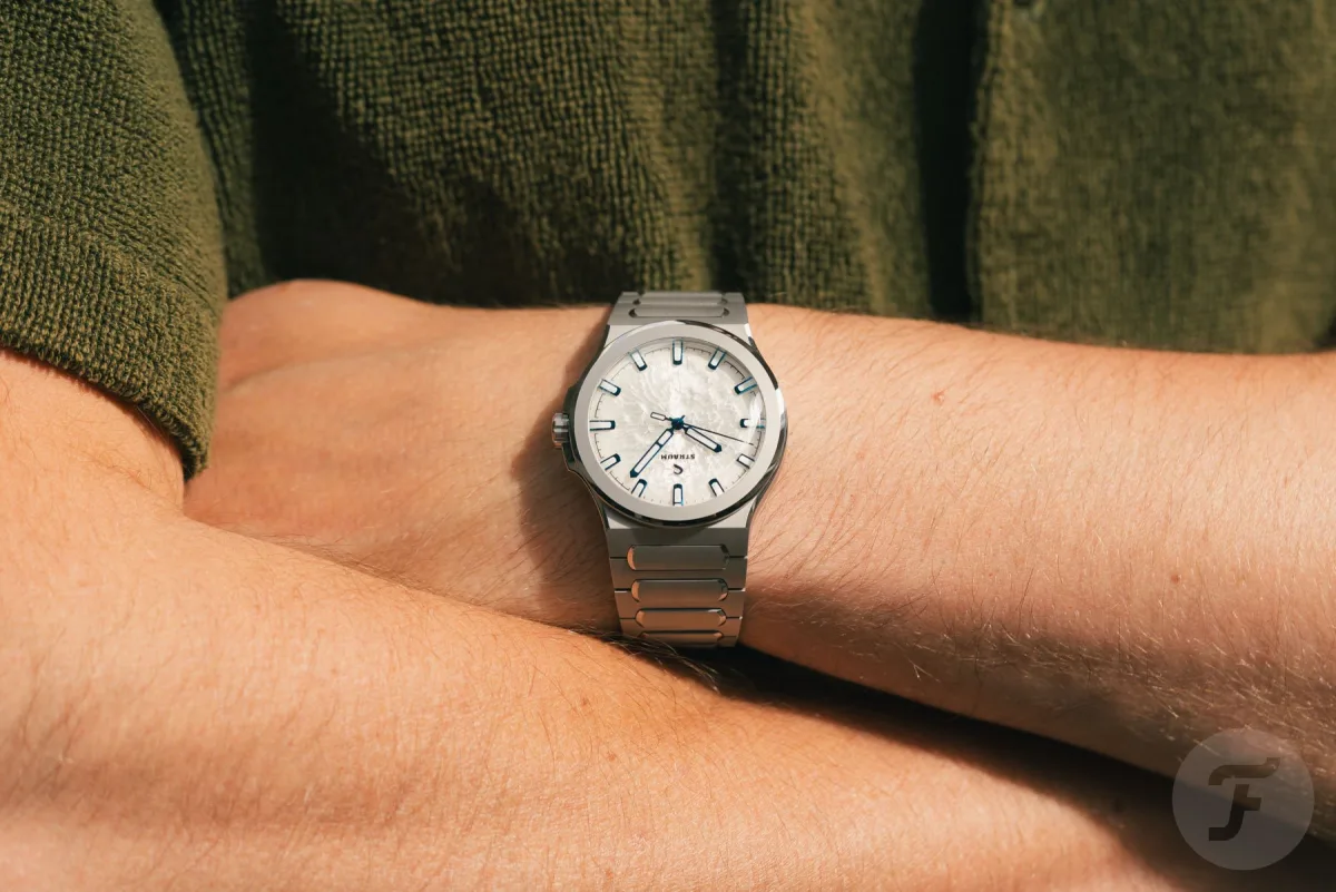 Straum Frozen Metal Titanium on wrist