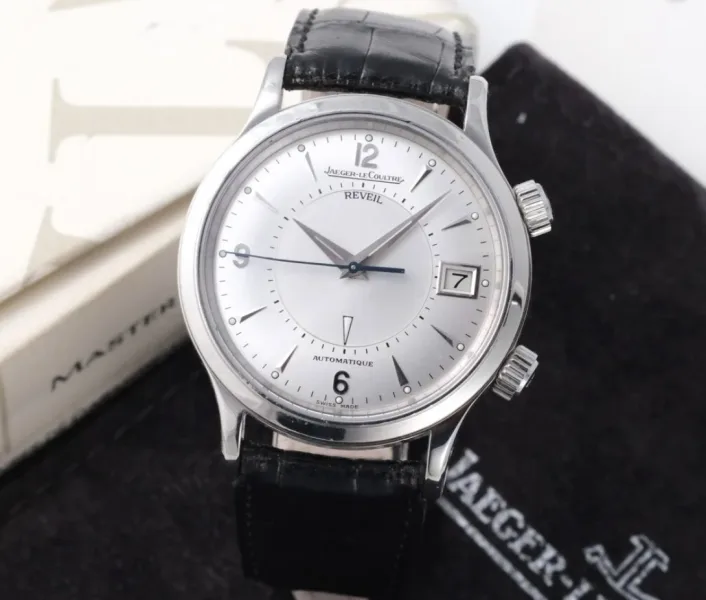 Jaeger-LeCoultre Master Memovox with mechanical alarm