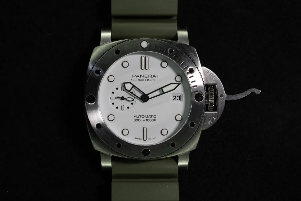 Panerai Submersible PAM1595 with green strap