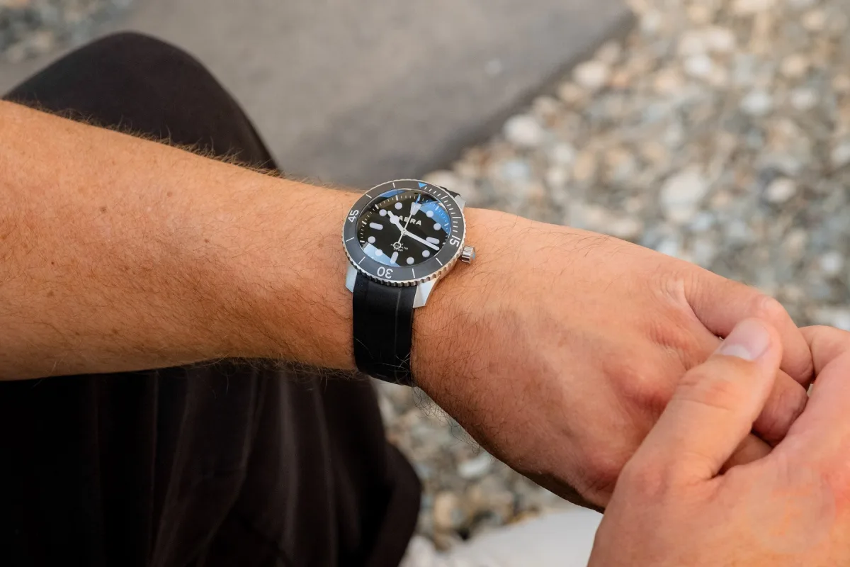 Aera D-1 Diver bezel and dial