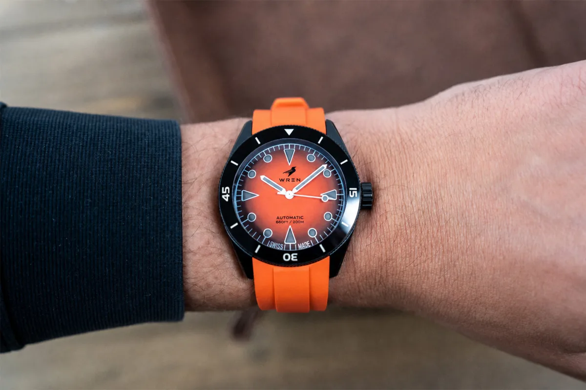 Sellita SW200 movement inside Diver One Obsidian