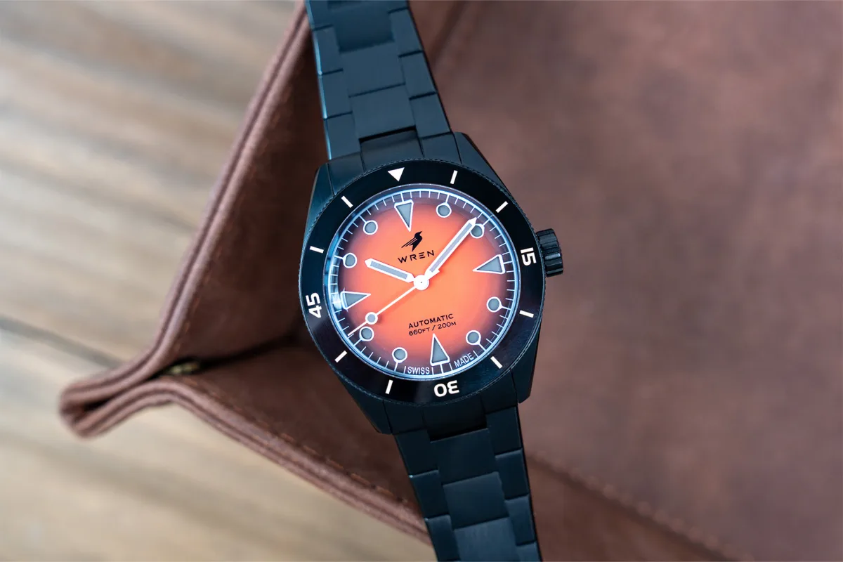Wren Diver One Obsidian strap options