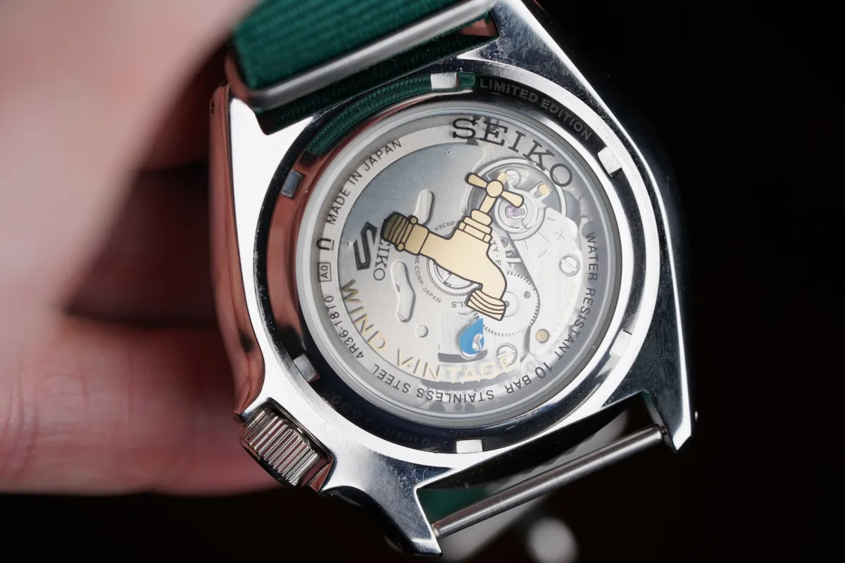 Strap options for the Seiko 5 SRPM19 and SRPM21 models.