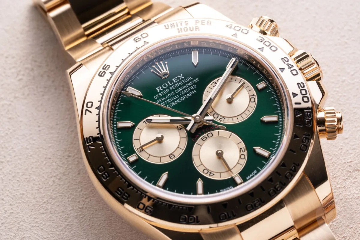 Rolex Cosmograph Daytona ref. 126508-0008 with green dial