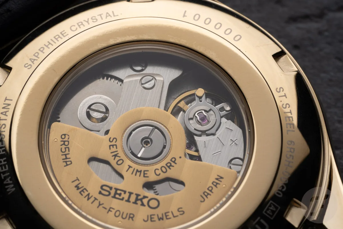 Seiko 6R5H caliber movement inside HCC005