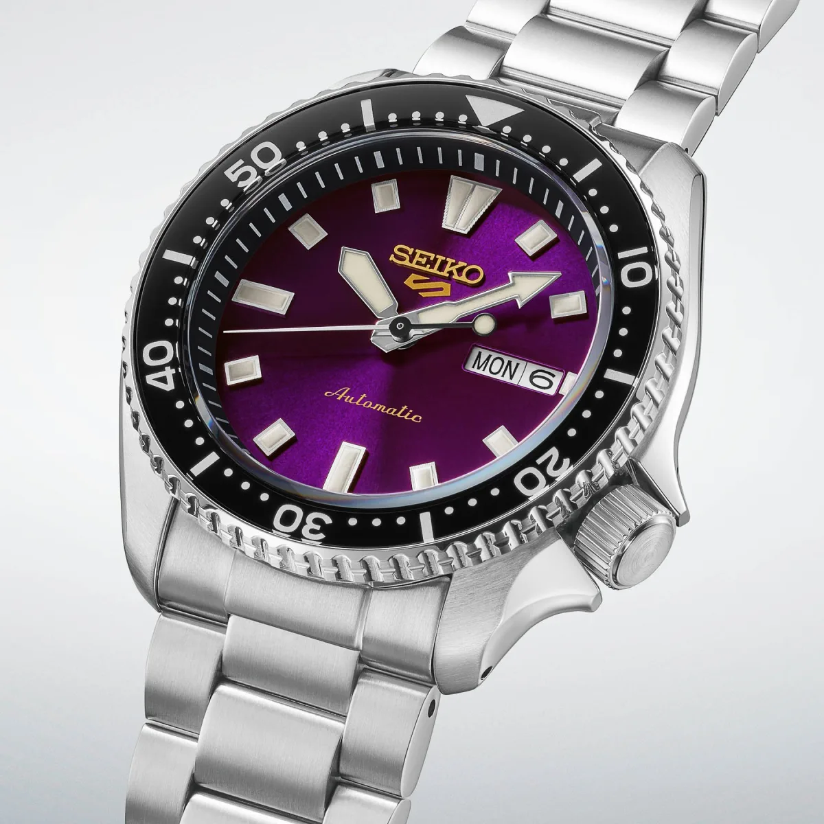 Seiko Presage Cocktail Time watch case back and bracelet