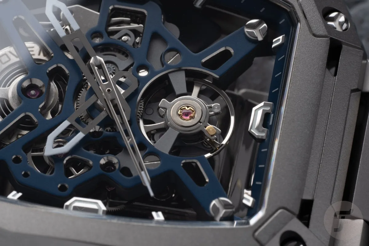 CIGA Design Hunter Titanium Skeleton case design