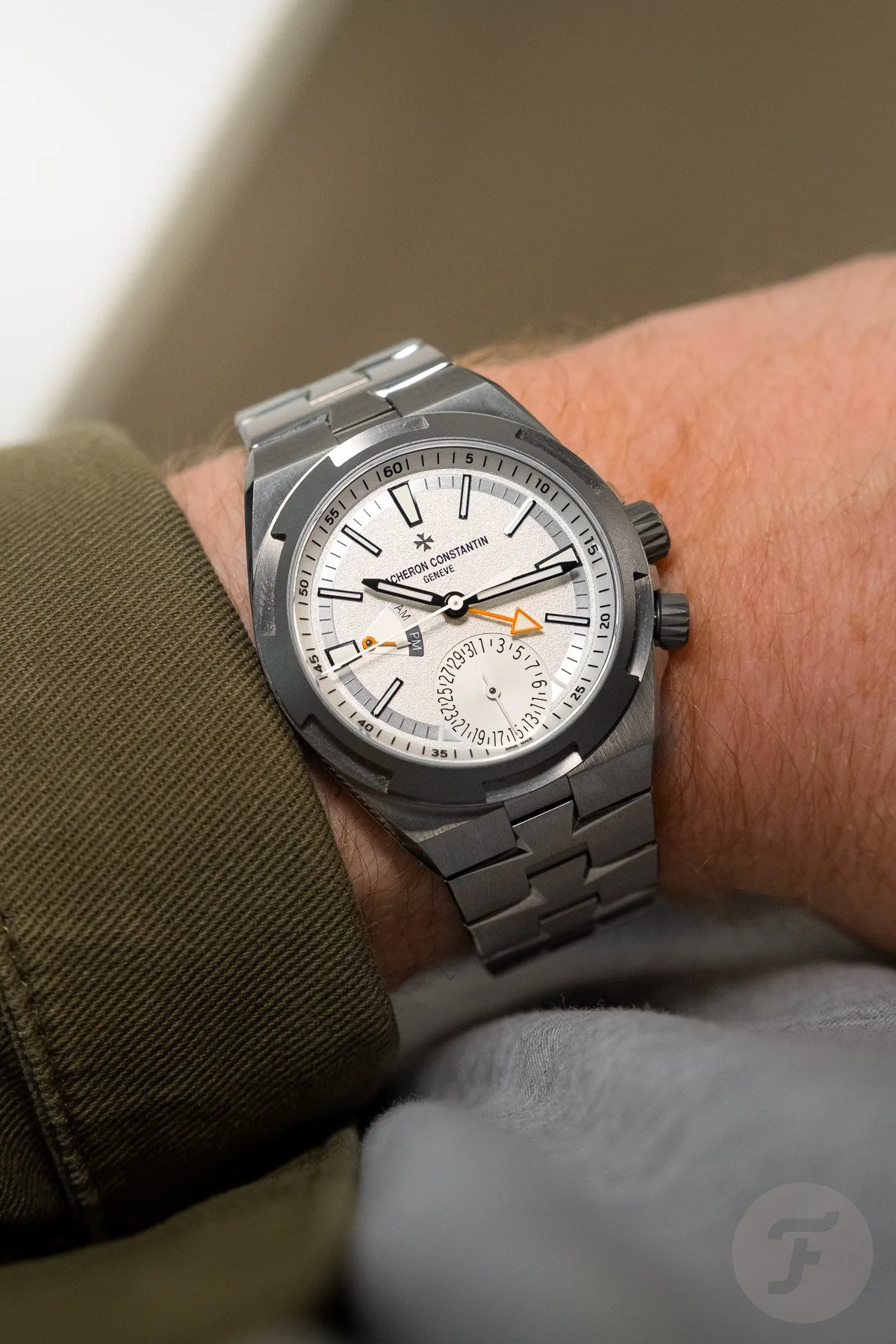 Vacheron Constantin Overseas Dual Time watch