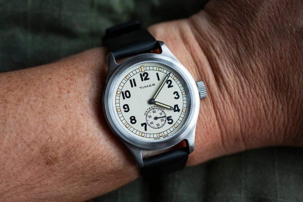 Illustration of a historical field watch used by soldiers